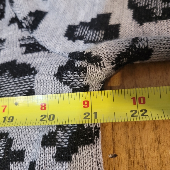 Nordstrom Rack size M long line open front leopard print cardigan - Picture 7 of 9